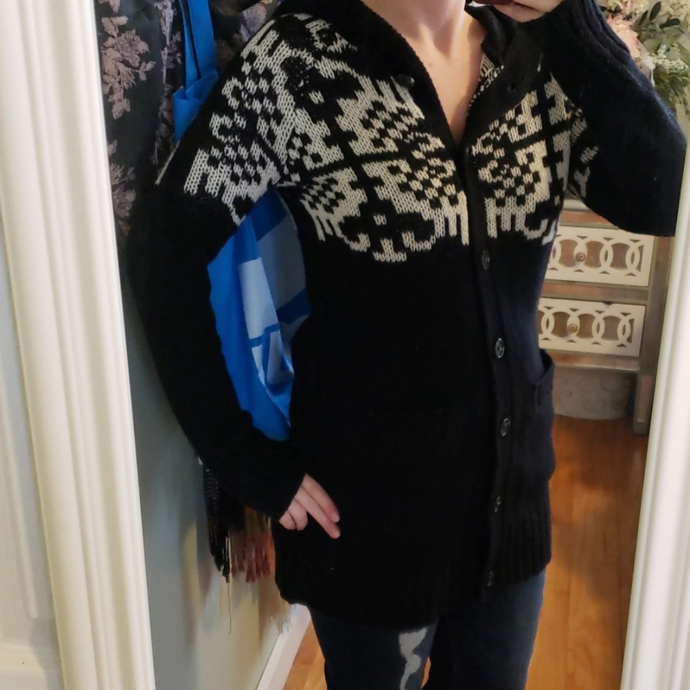 Hooded sweater